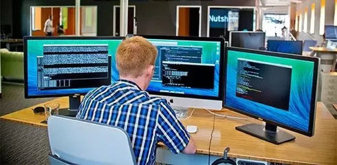 IT行業(yè)的高薪還能維持多久？技術開發(fā)人才的機遇與挑戰(zhàn)